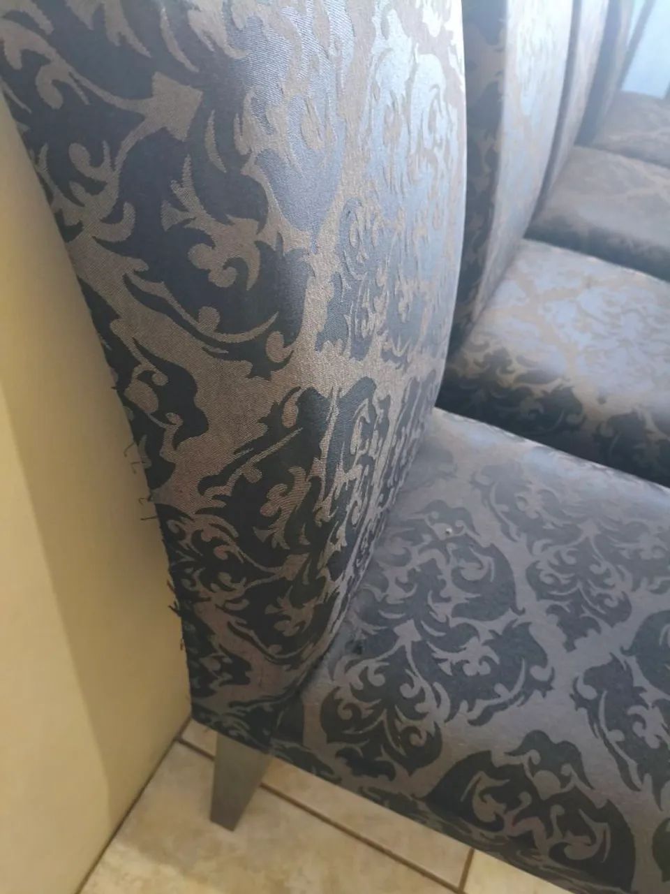Mesa de tampão de vidro com 6 cadeiras - Foto 4