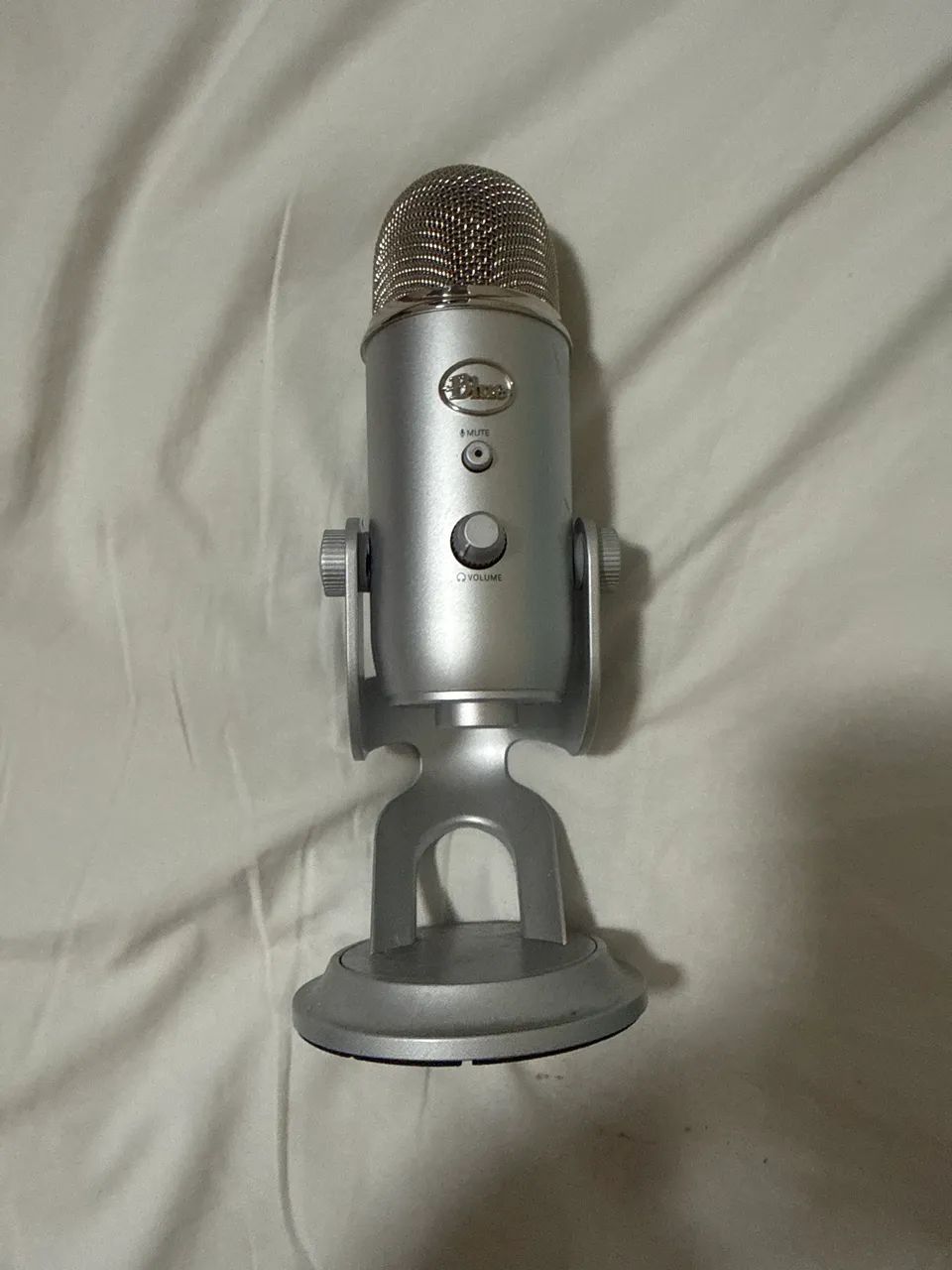 Microfone De Mesa Bluetooth Yeti da Logitech