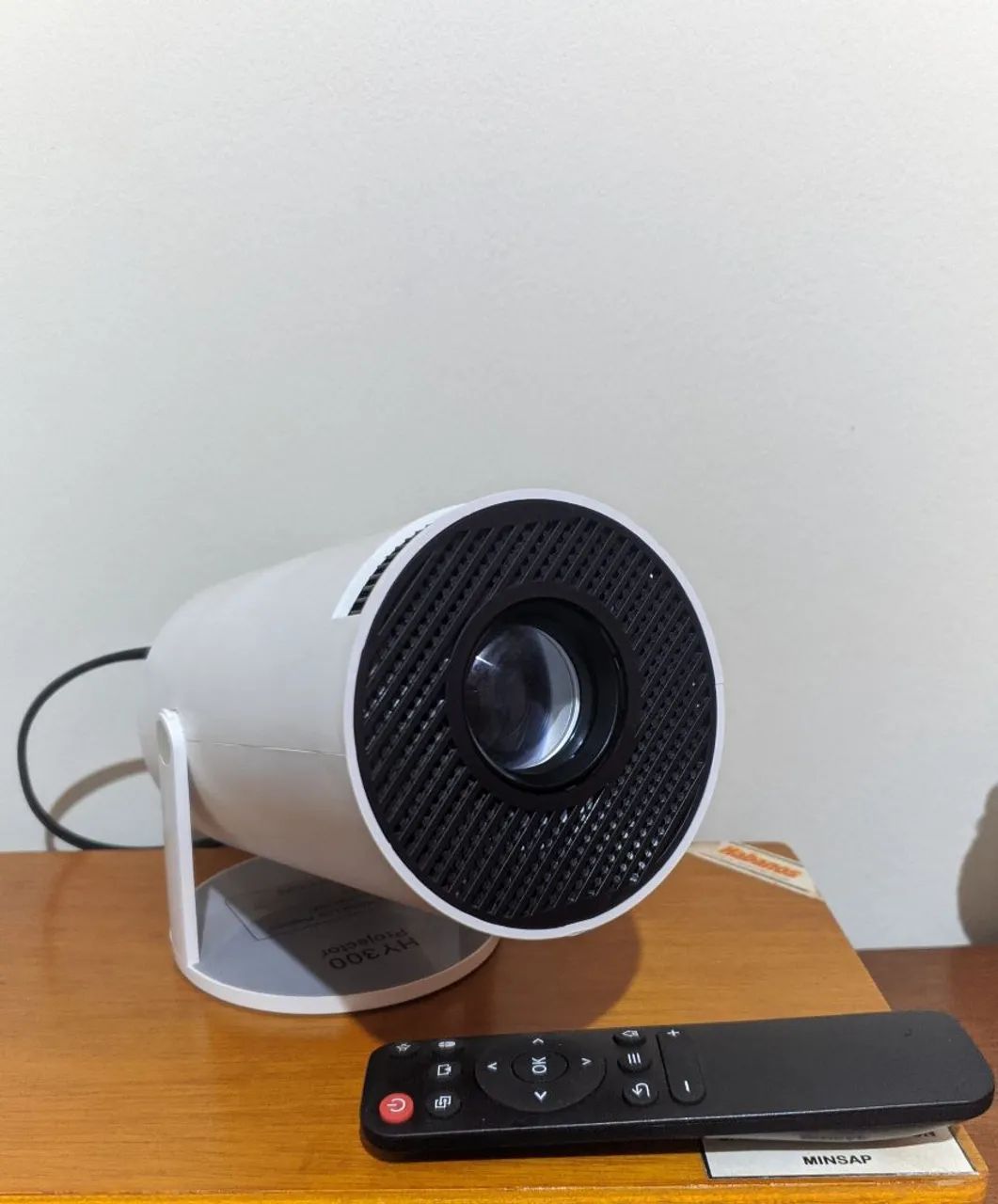 Vendo projetor pouco usado 