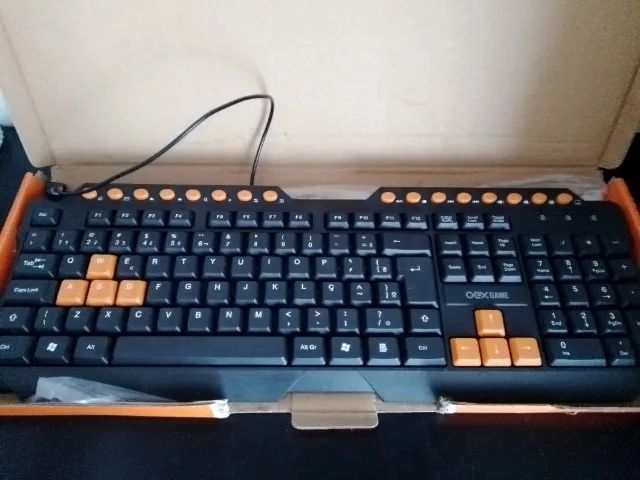 TECLADO COMPUTADOR - TABLET - NOTEBOOK - NOVO DA ACTION  - NA CAIXA  - Foto 2