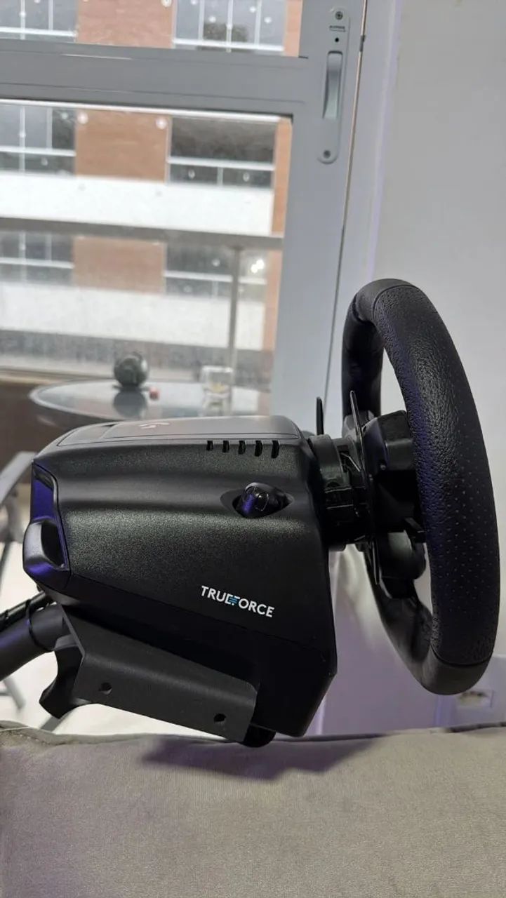 Volante Logitech G923 com TrueForce para Playstation e PC  - Foto 2