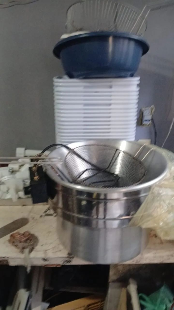 Vendo máquina modeladora de salgado e masseira consultomaq  - Foto 4