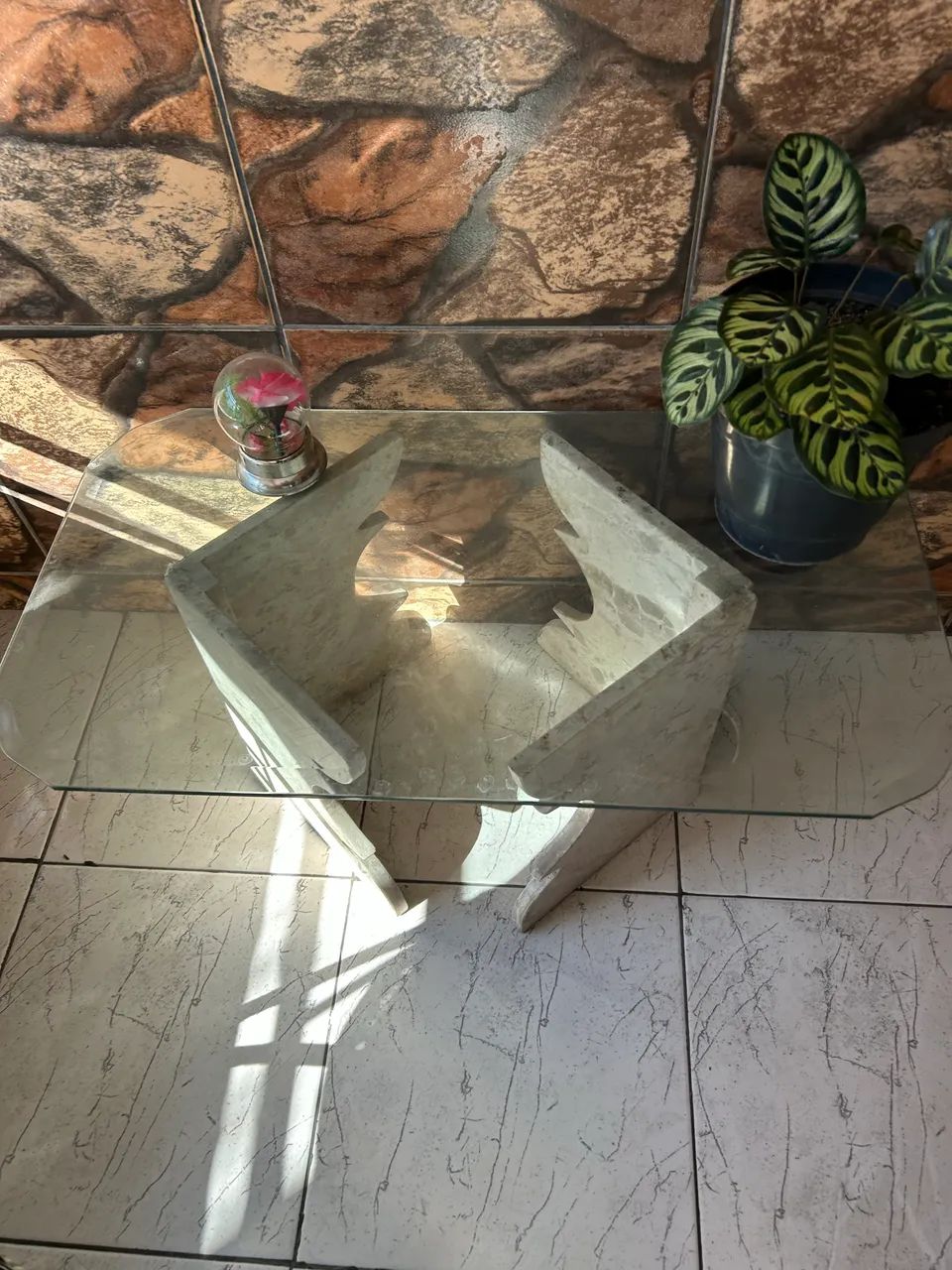 Mesa centro em mármore 