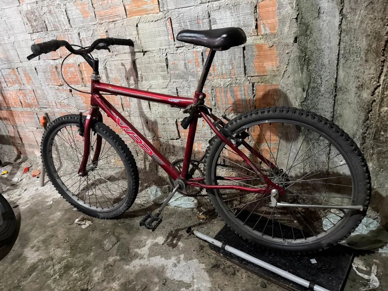 Bicicleta semi nova para adolescente. - Foto 2