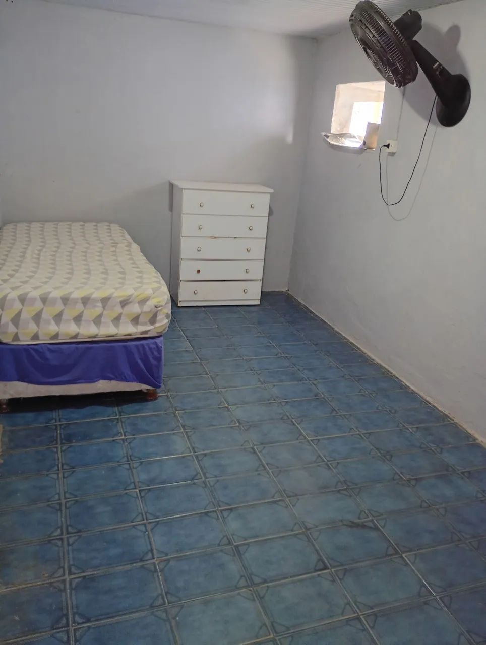 Alugo quarto com banheiro no planalto  - Foto 5