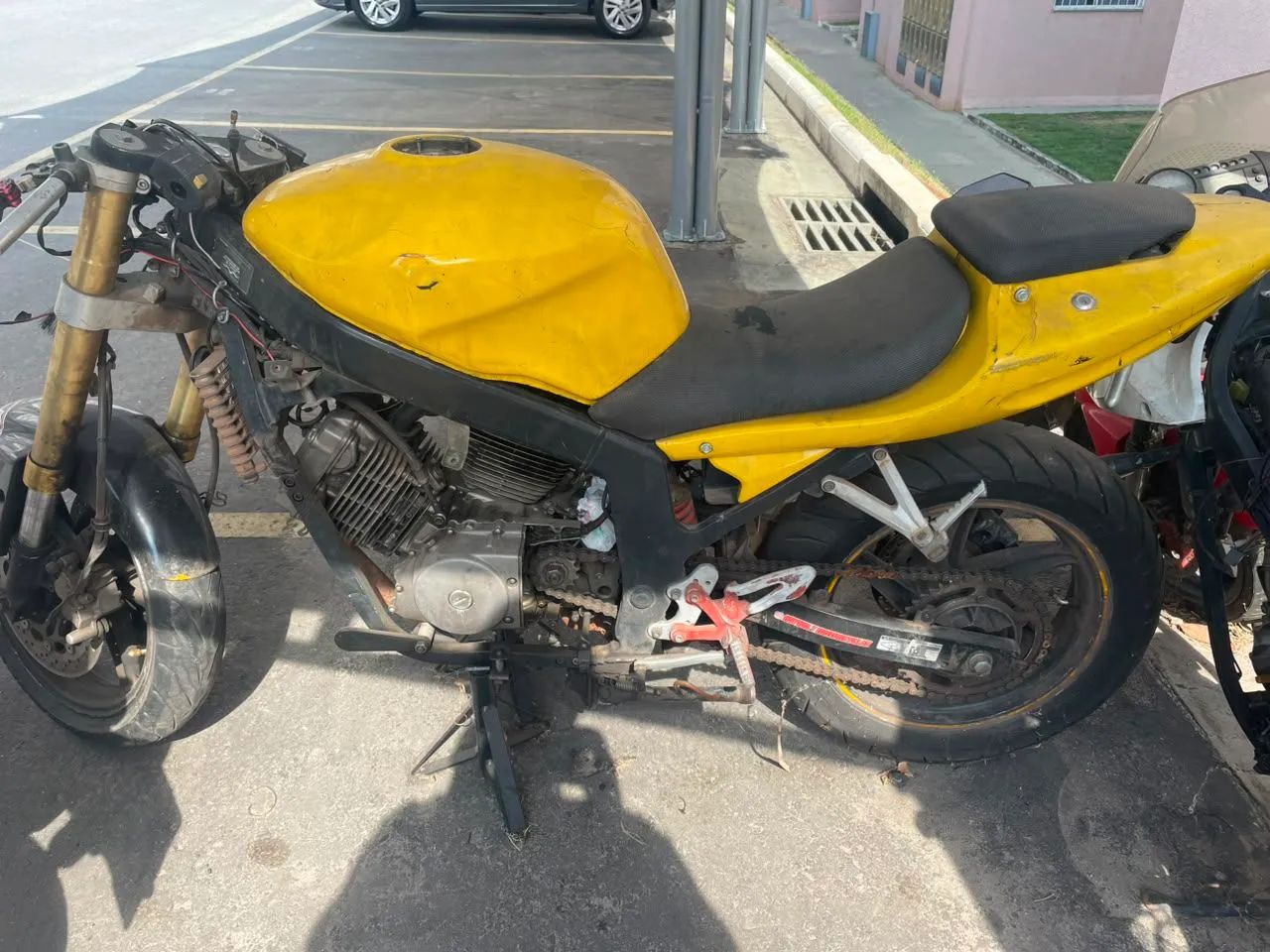 Comet 250GT-R para restaurar - Foto 2