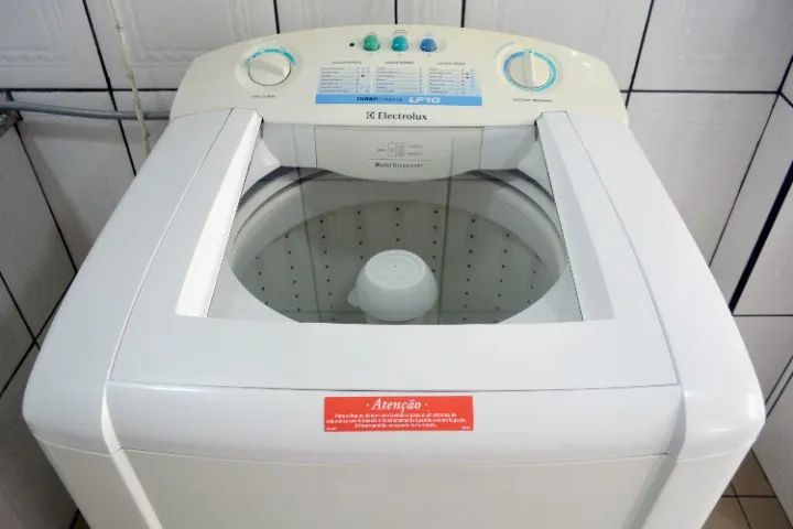 Lavadora Electrolux LF10 10kg 127V - Modelo Top Load - Cor Branca