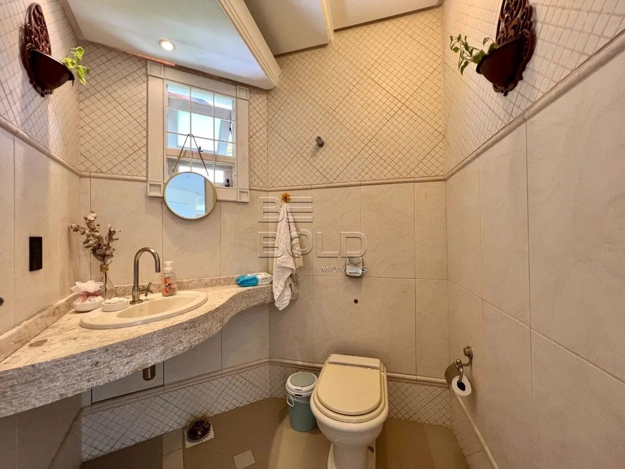 Casa com piscina e 3 dormitórios em Coqueiros - Foto 5