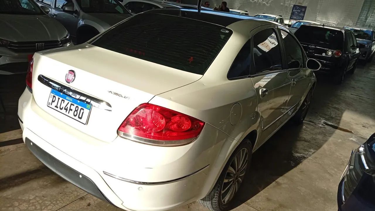 Fiat Linea Absolute 1.9/1.8 Flex Dualogic 4P 2015 - Foto 5