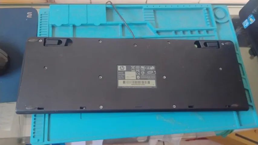 Teclado HP Com Fio Preto e Prata (Usado) - Foto 2