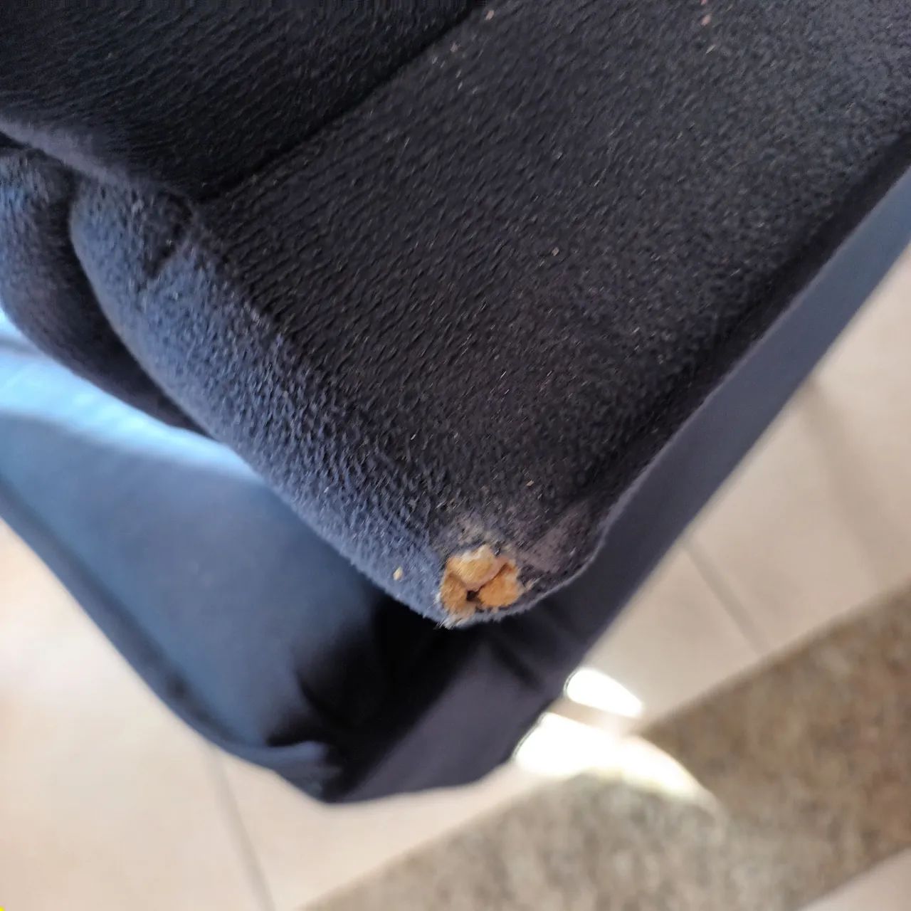 Poltrona de suede azul - Foto 4
