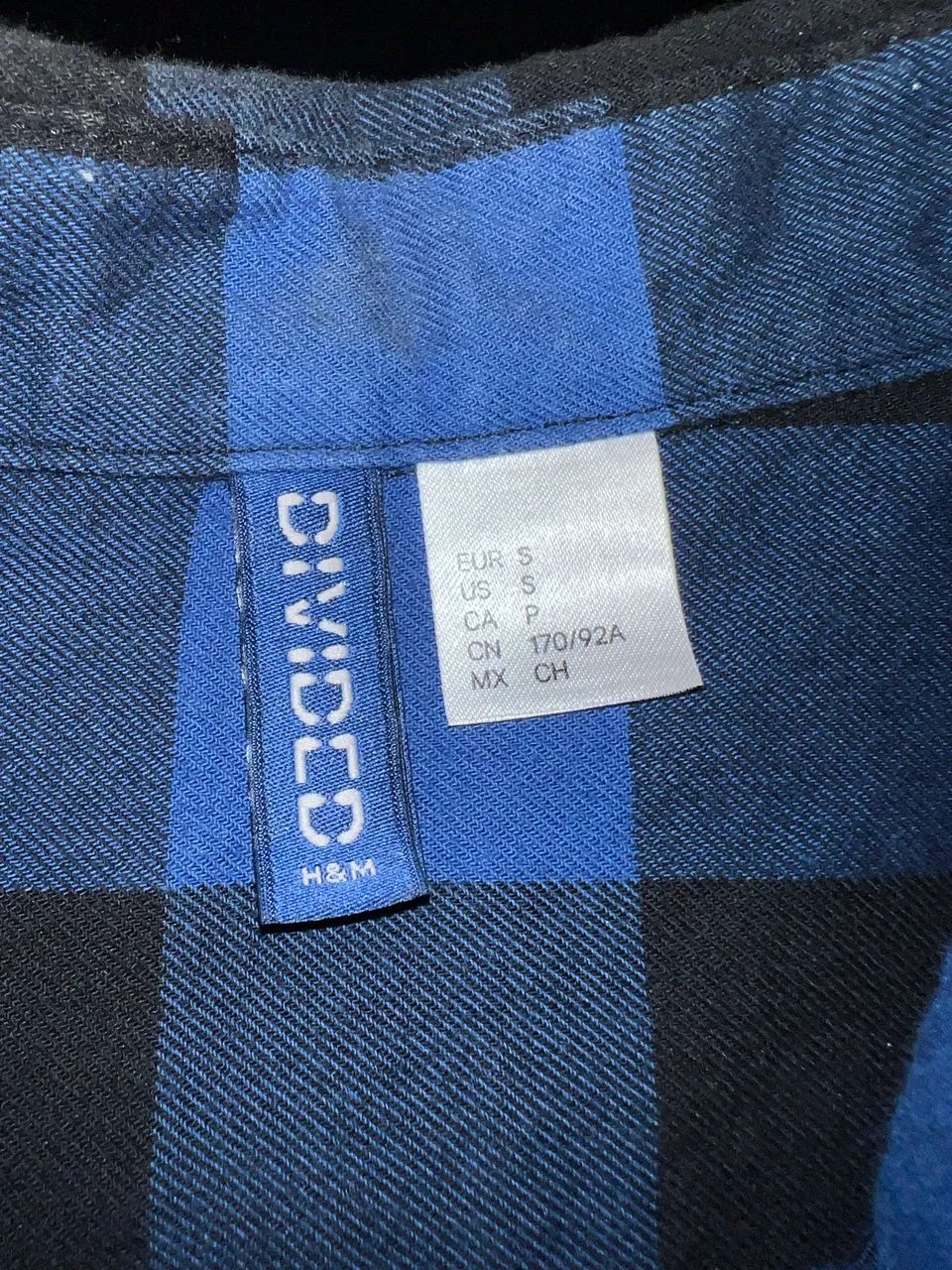 Camisa xadrez h&m azul e preto P - Foto 3