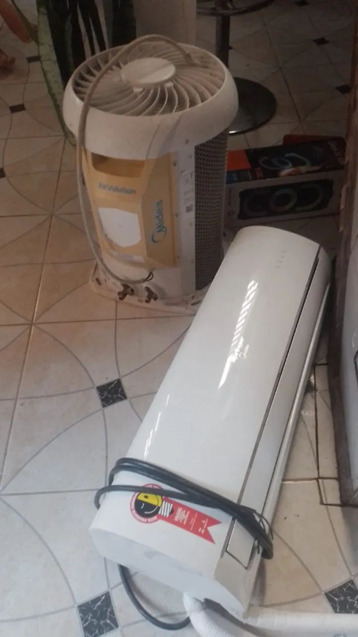 Ar condicionado  12000 btus 220v Springer Midea