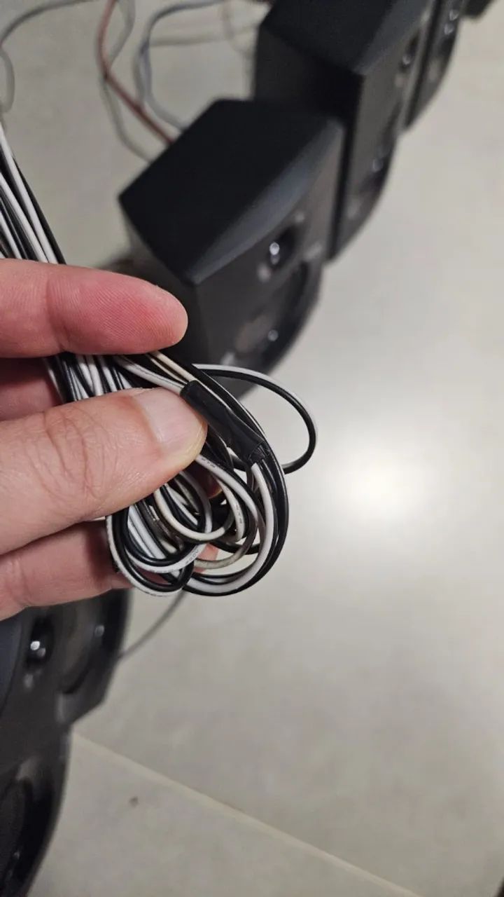 Caixa de som Multimidia Logitech Z607 - Foto 3