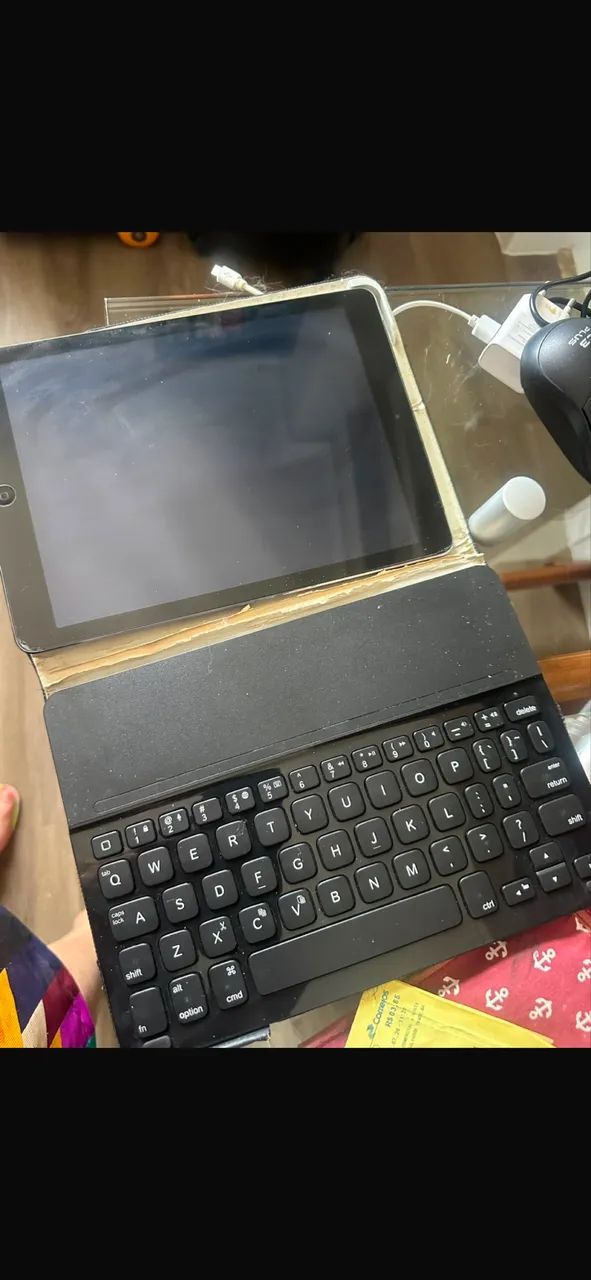 Apad apple muito conservado com teclado 