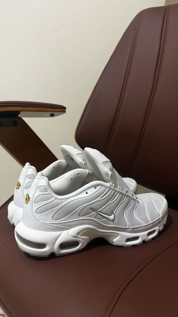 Tênis Nike Air Max Plus TN 'Triple White' N 42? - Foto 2