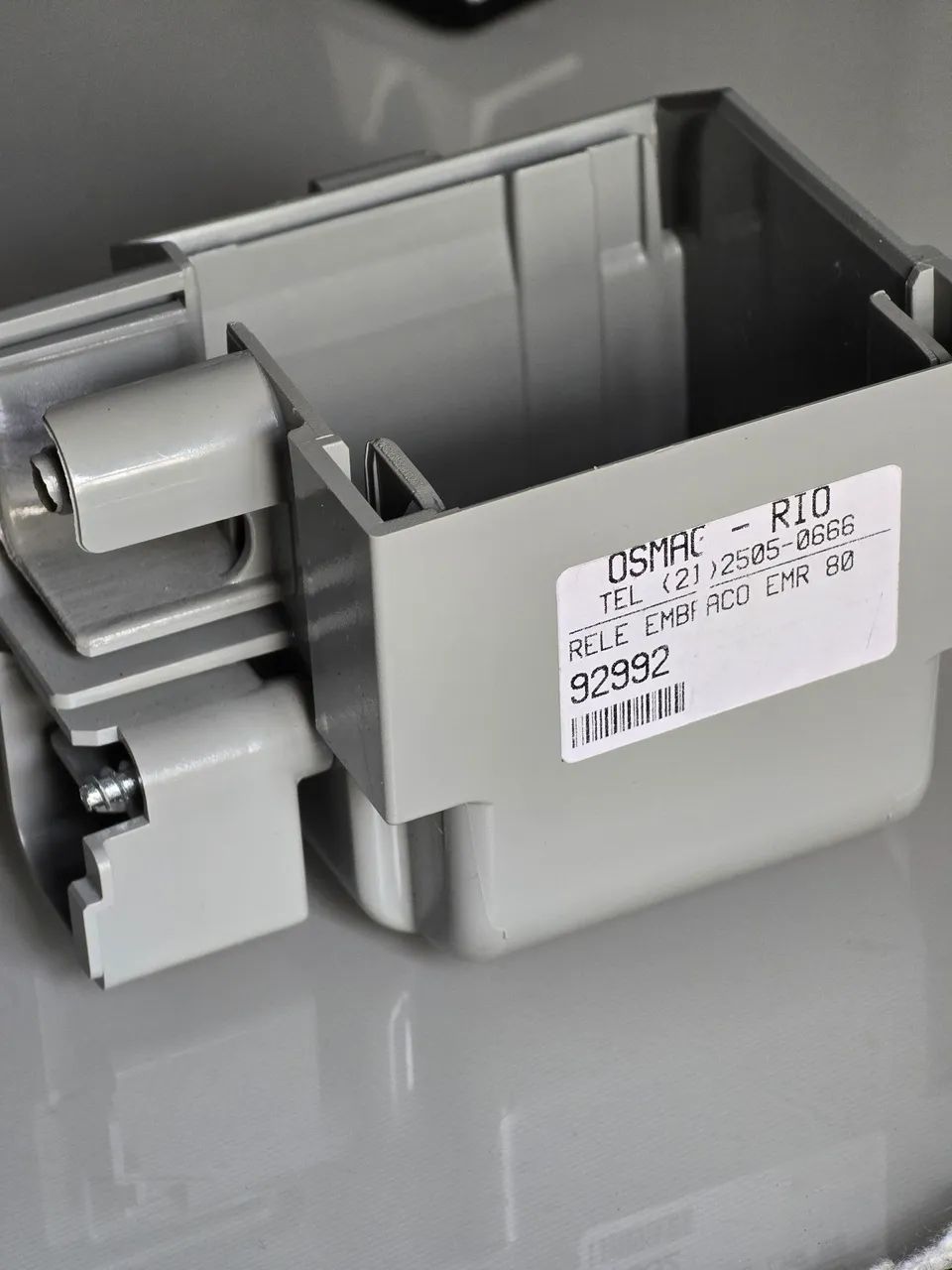 Kit Relé Embraco EMR-80 com Protetor Térmico e Caixa Plástica - Foto 2