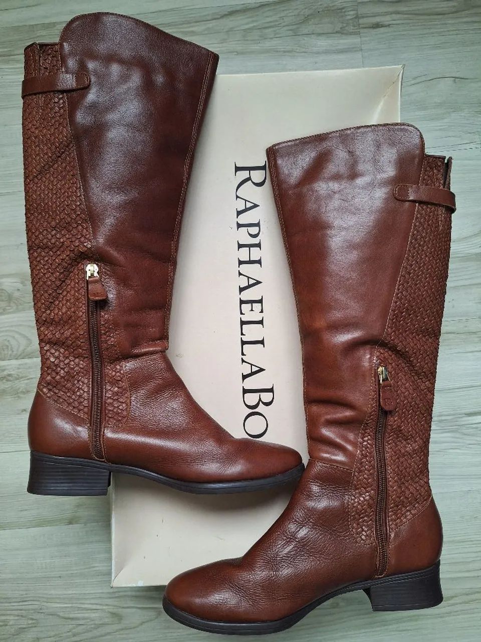 Bota Couro Raphaella Booz