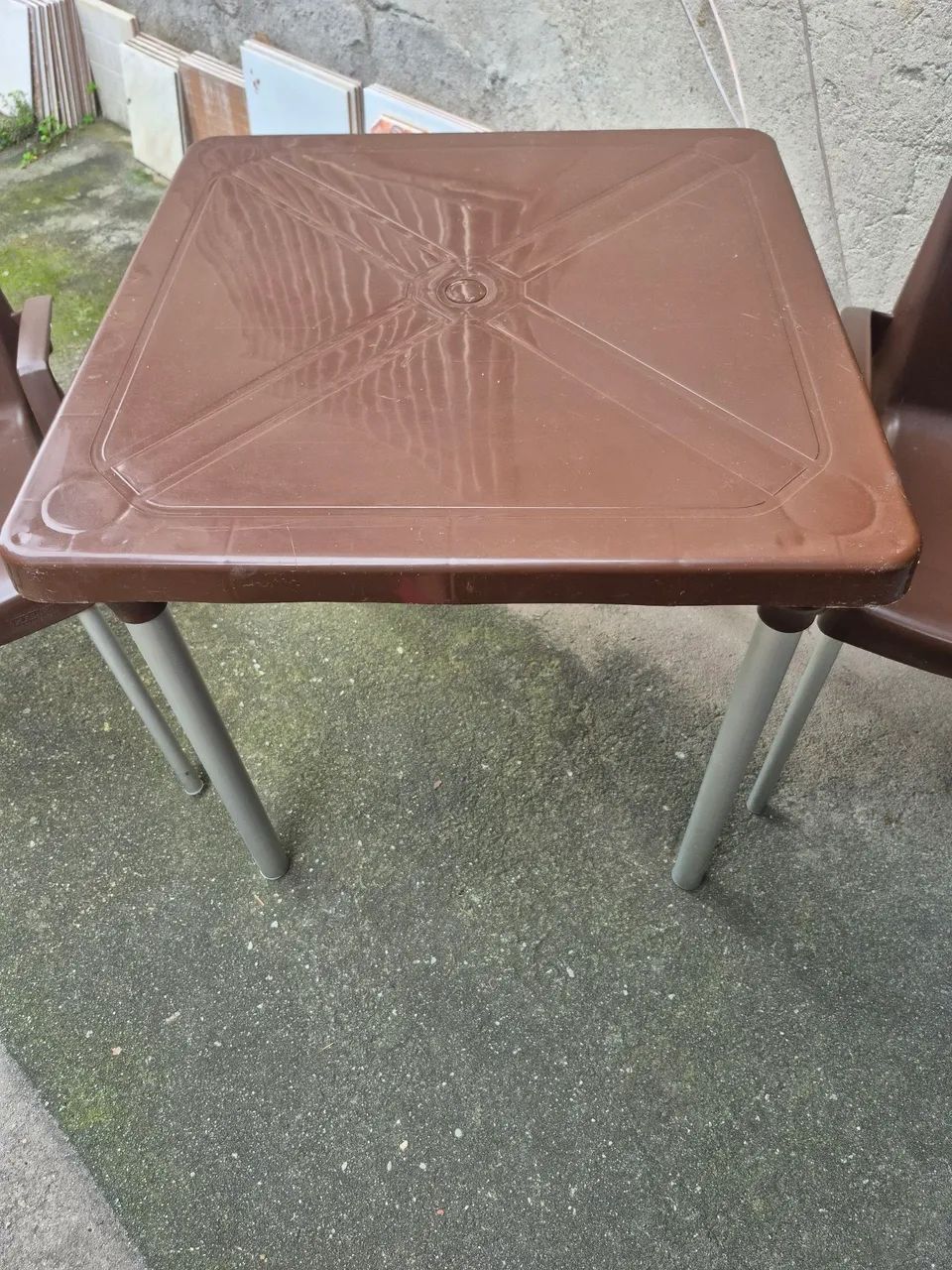 Conjunto de mesa com 2 cadeiras  - Foto 2