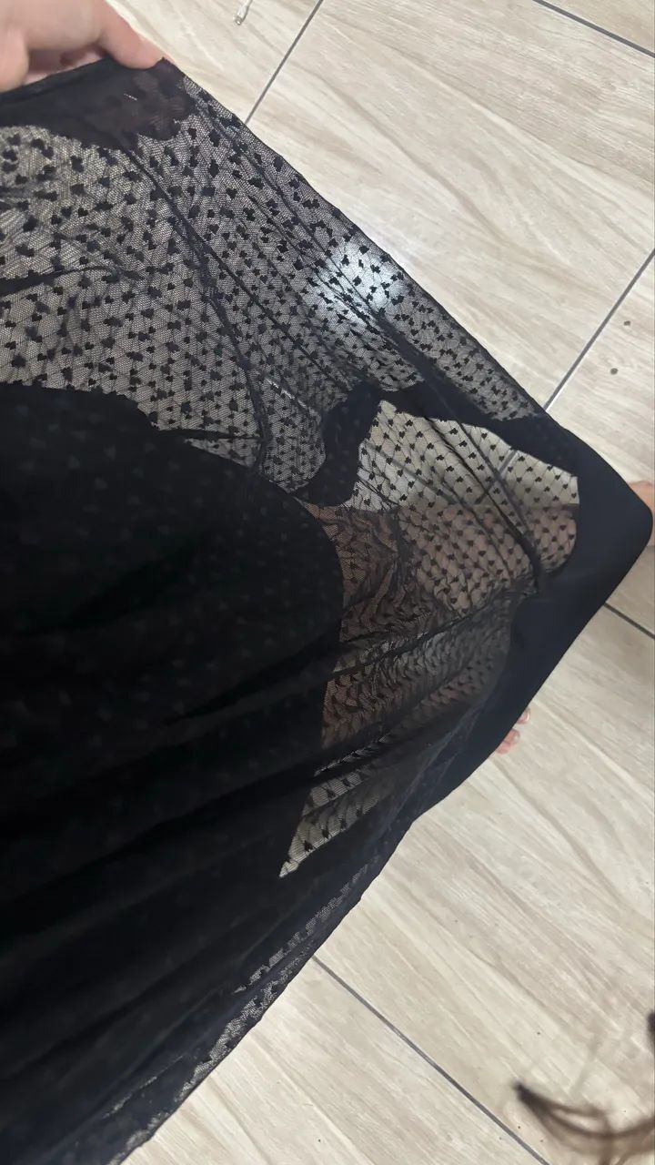 VESTIDO DE FESTA// COR PRETA E COM RENDA  - Foto 3