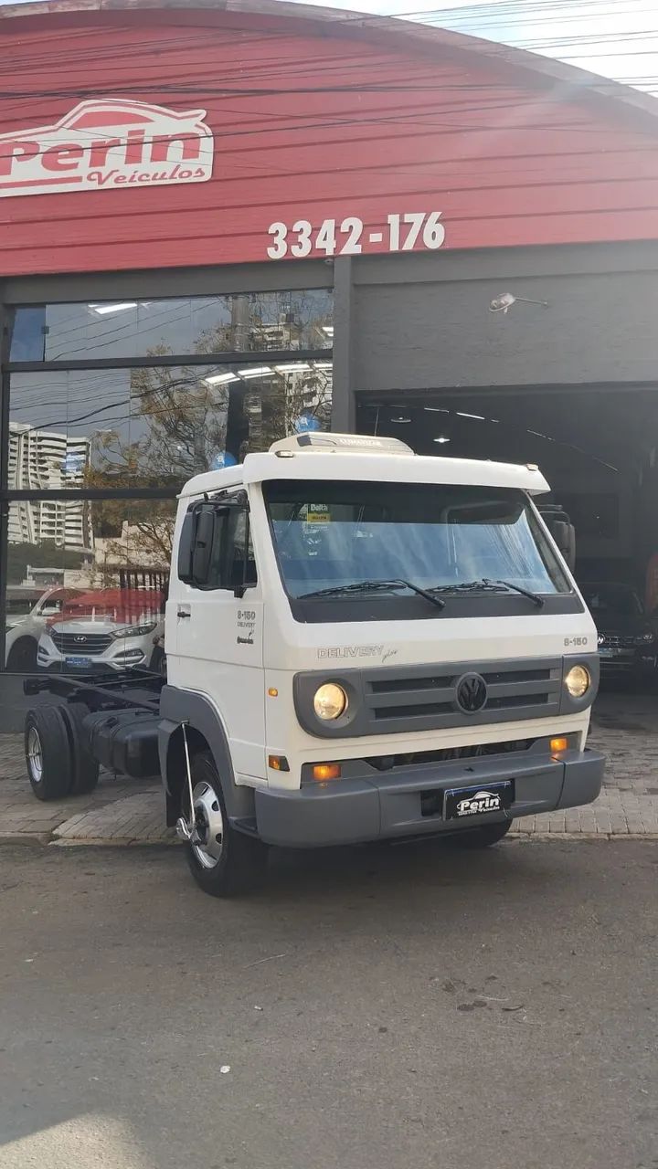 8-150 PLUS CUMMINS CHASSI