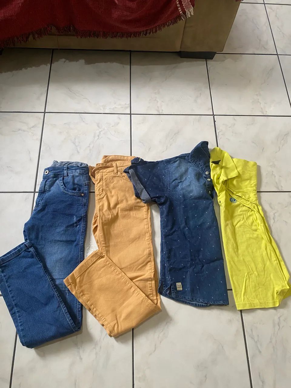 Roupas masculinas semi novas 