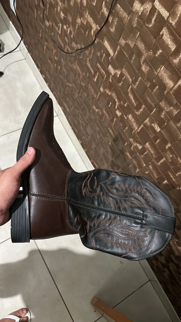 Bota 100% couro  - Foto 3