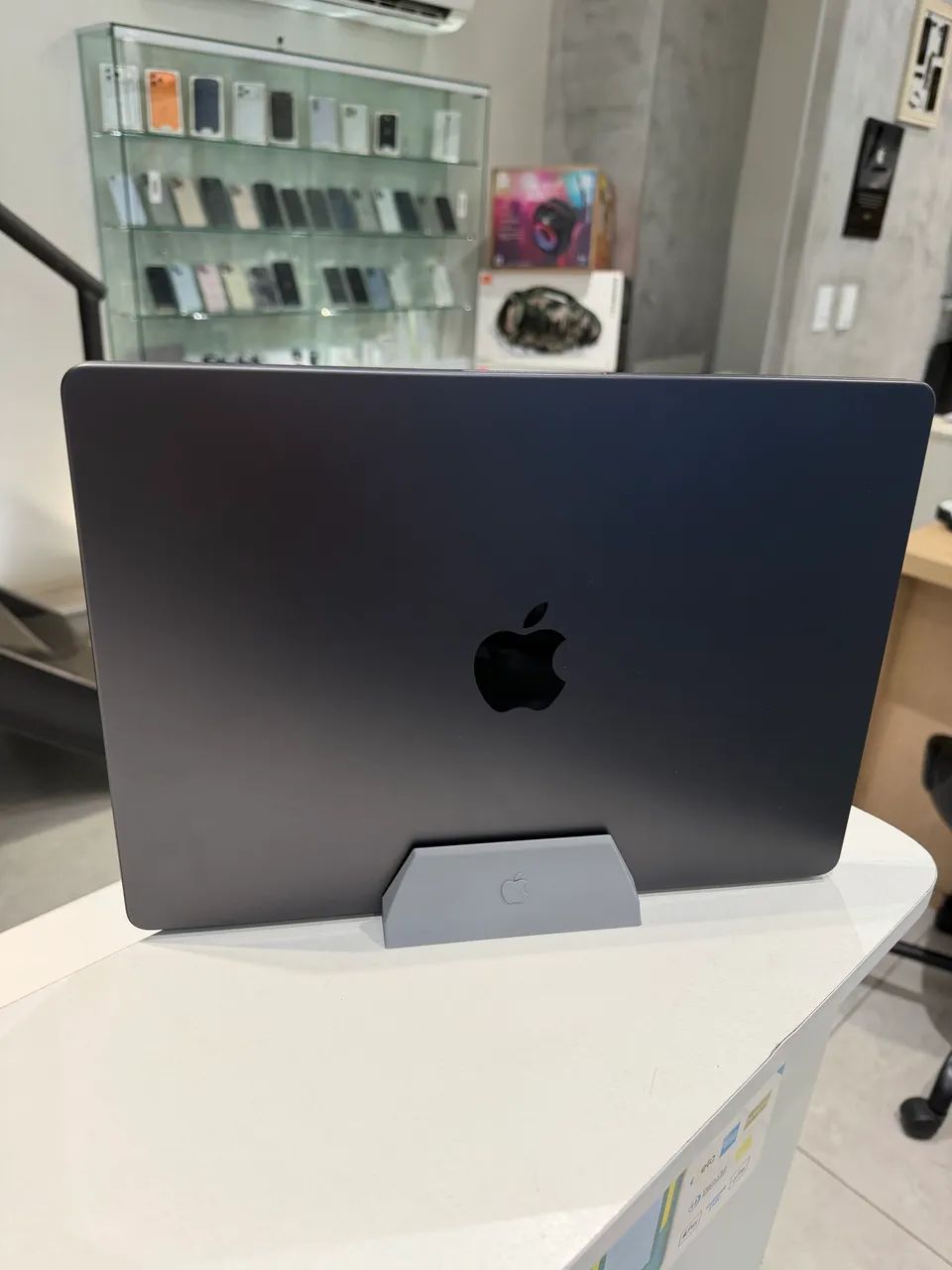 MacBook Pro m3 pro 512ssd com 18ram preto seminovo - garantia 6