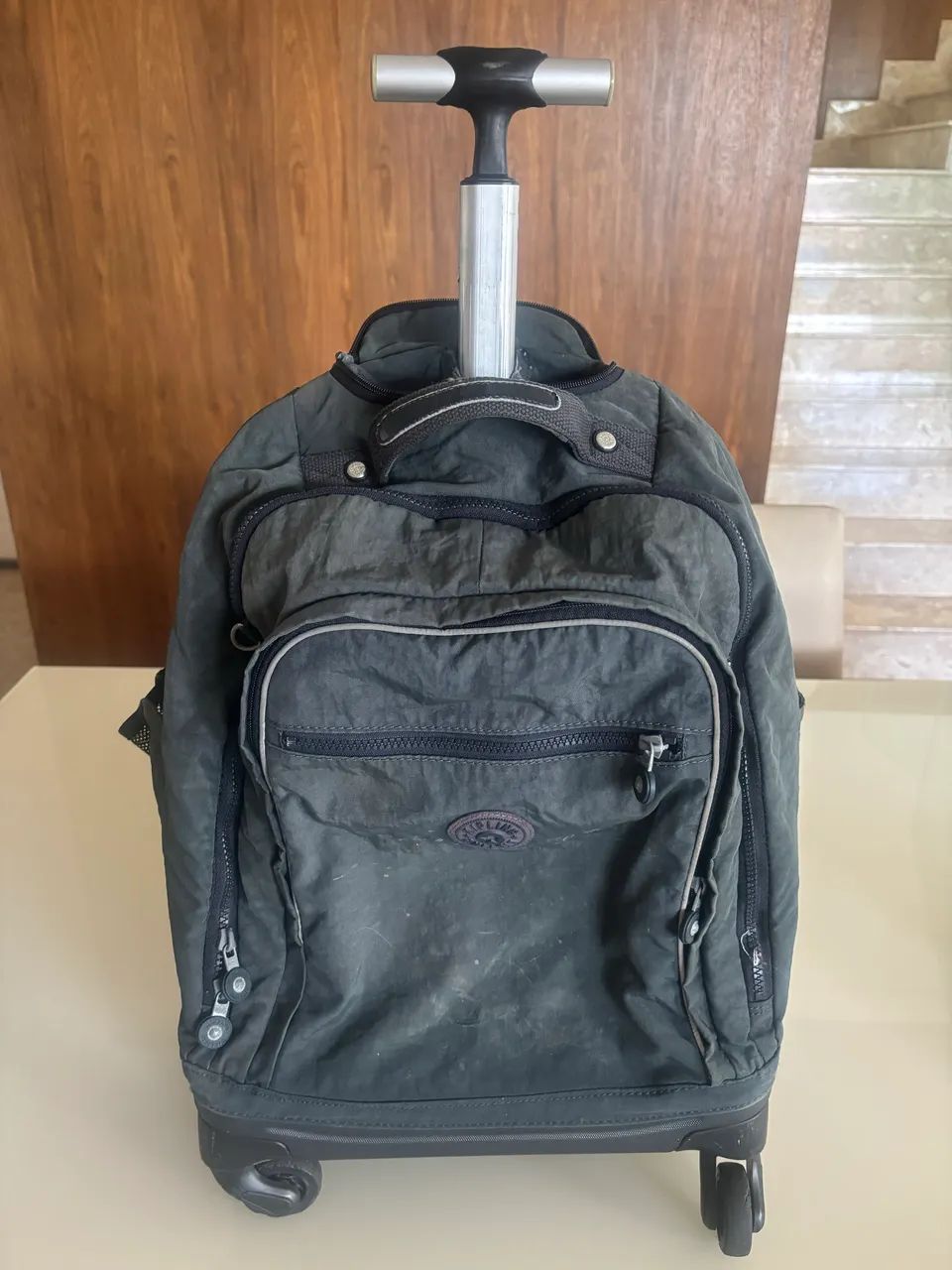 Mochila Kipling azul marinho