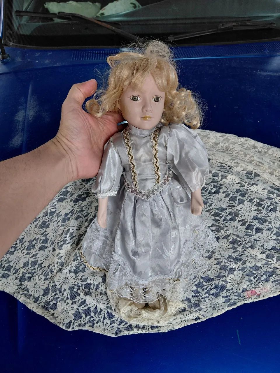 Boneca de porcelana 40cm
