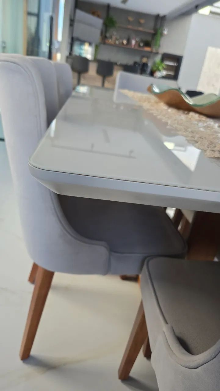 Vendo mesa de jantar com 6 cadeiras  - Foto 3