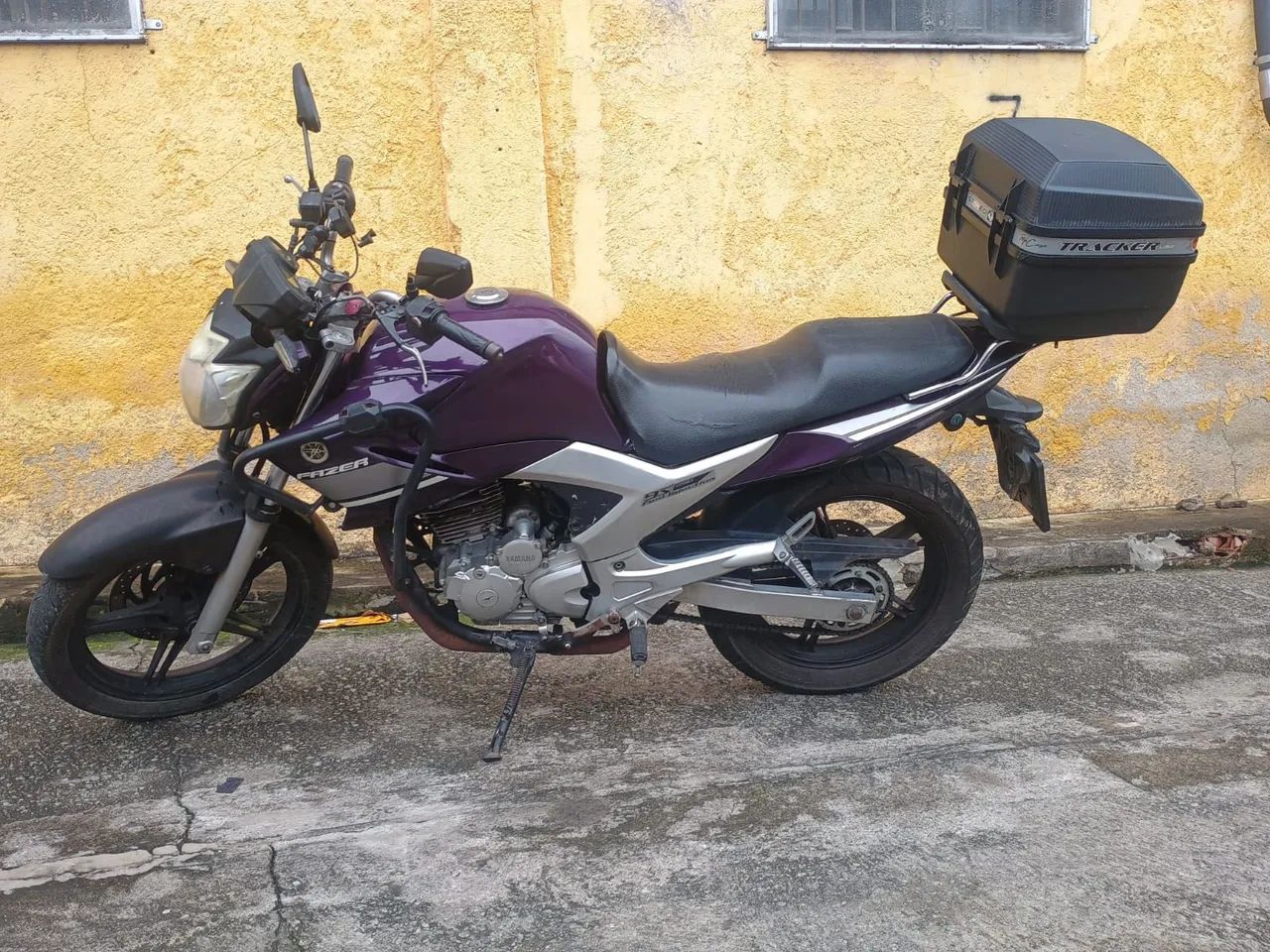 VERNDO UMA MOTO 