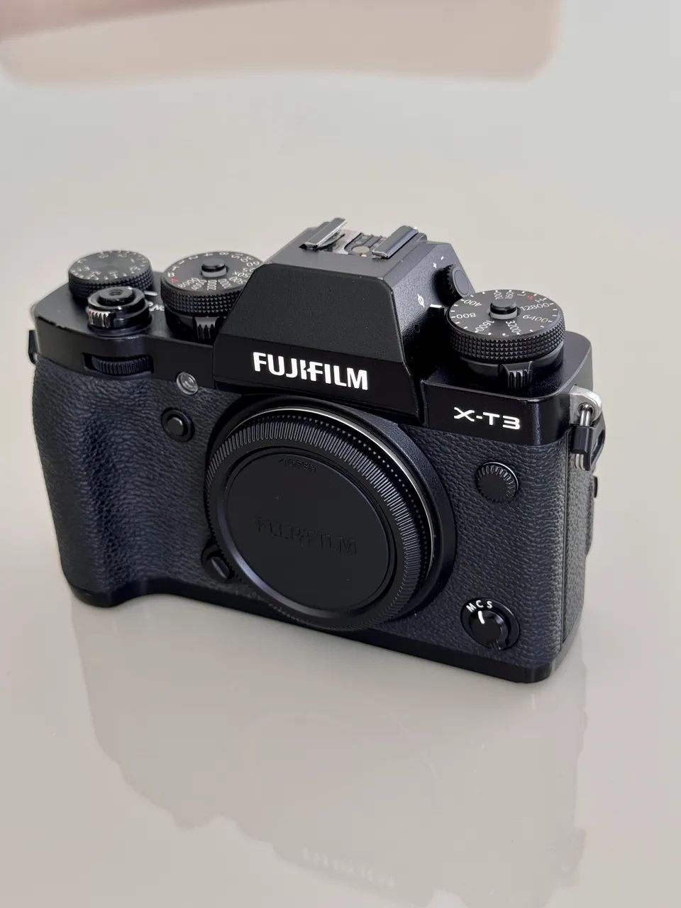 Fuji XT3 + 13mm, 23mm, 56mm viltrox 