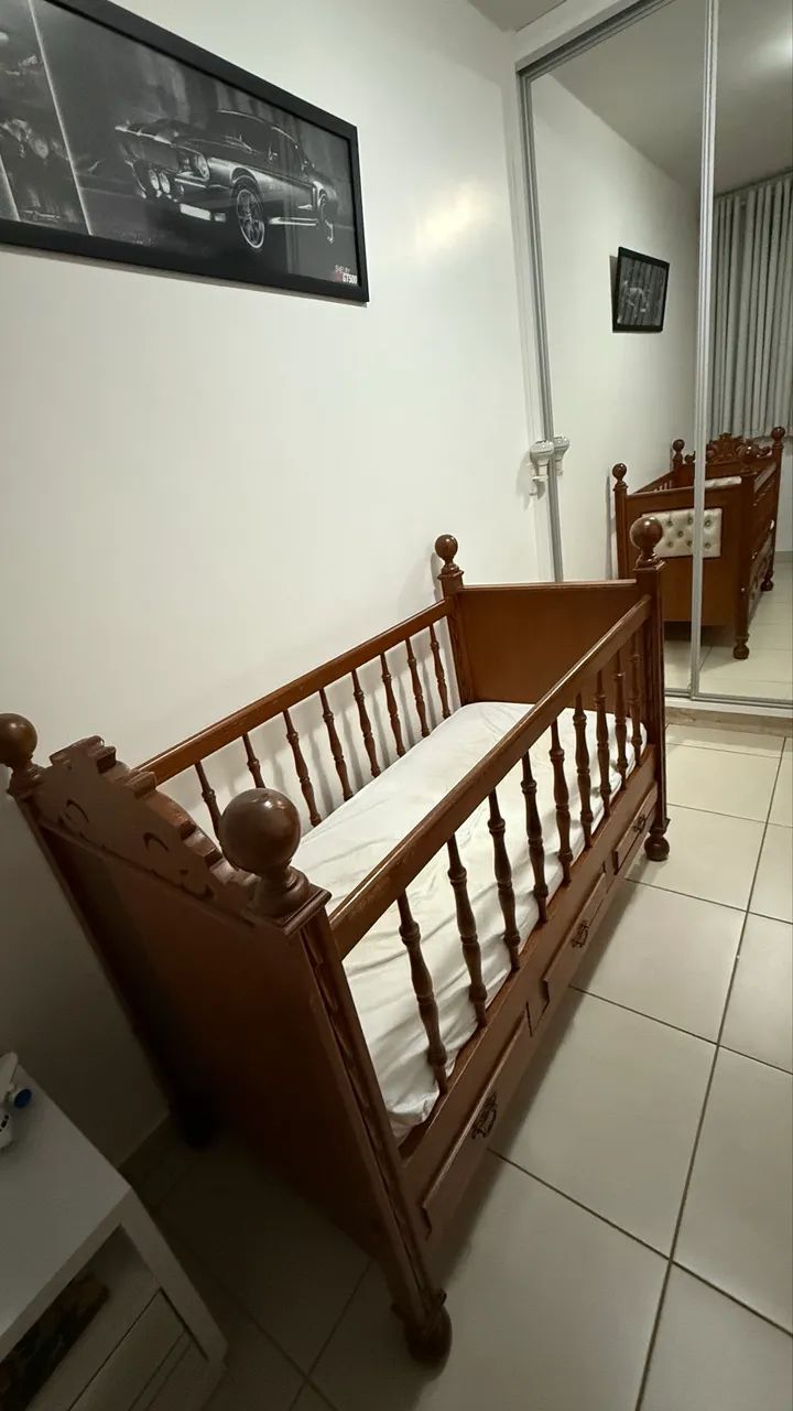 Berço de madeira maciça clássico  - Foto 4