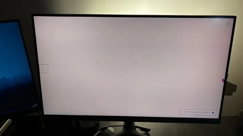Monitor Samsung 28" 4K UHD - Foto 3