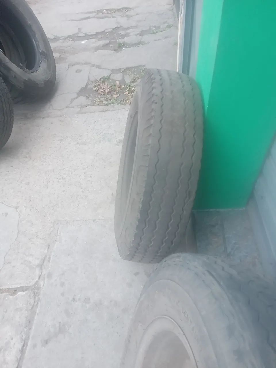 Pneu com roda 608