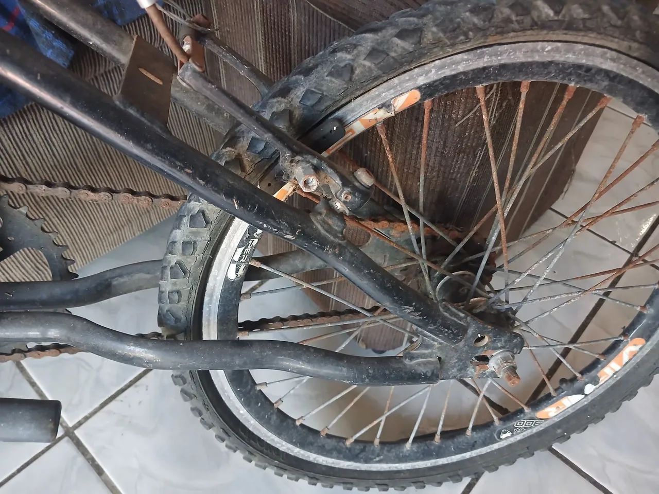 VENDO UMA BICICLETA CROS  - Foto 2