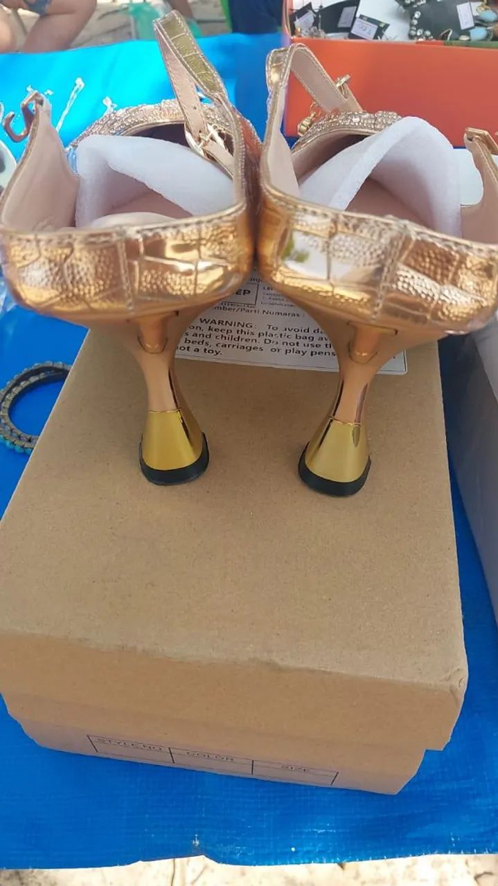 Sapato de luxo e elegante, número 38 - Foto 2