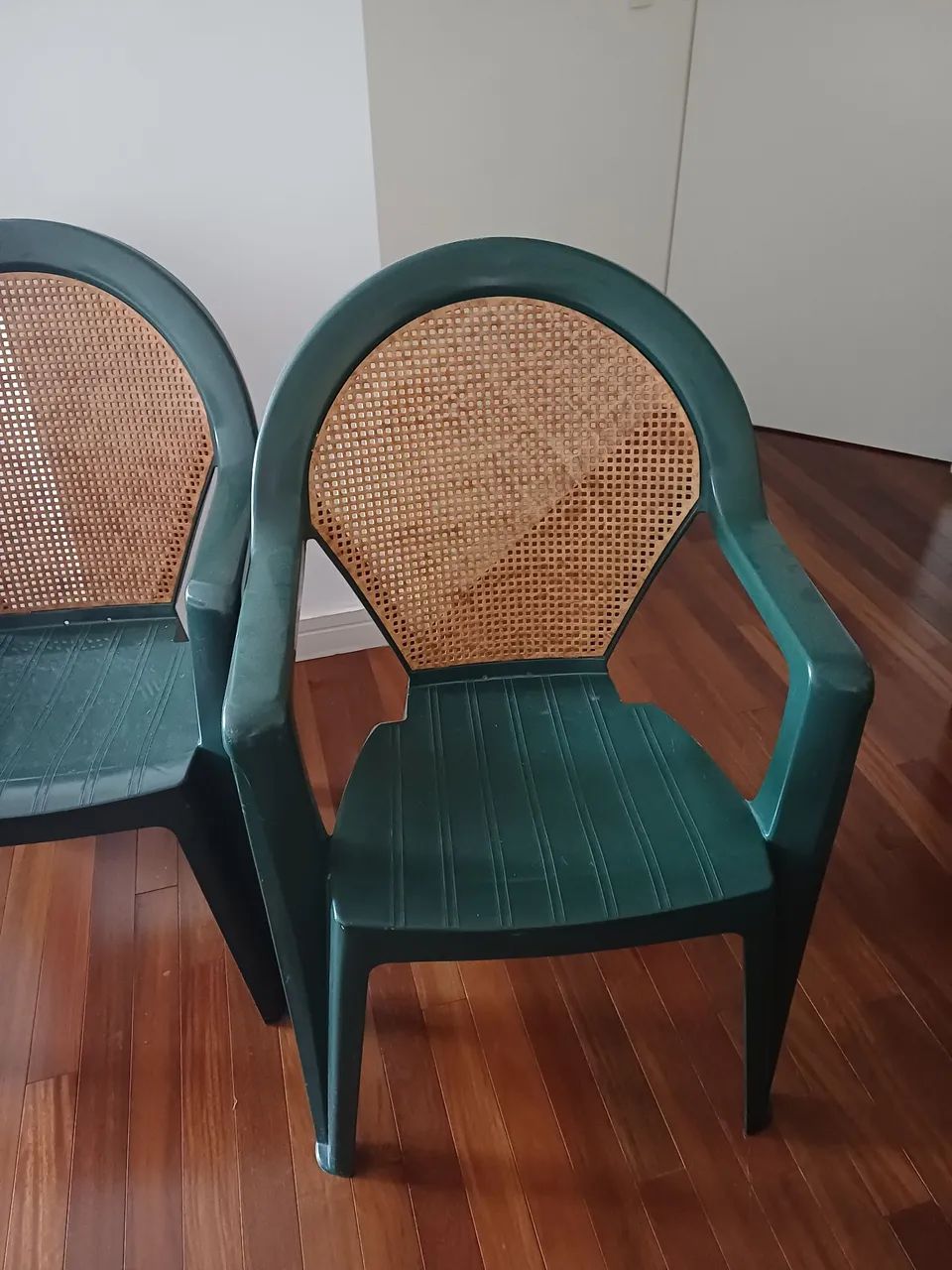 2 cadeiras plásticas  - Foto 2