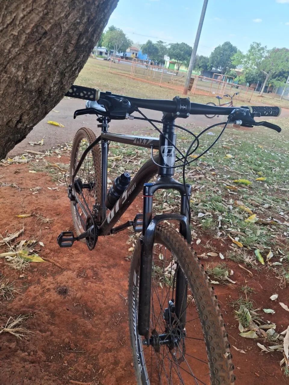 BICICLETA ARO 29 semi nova  - Foto 3