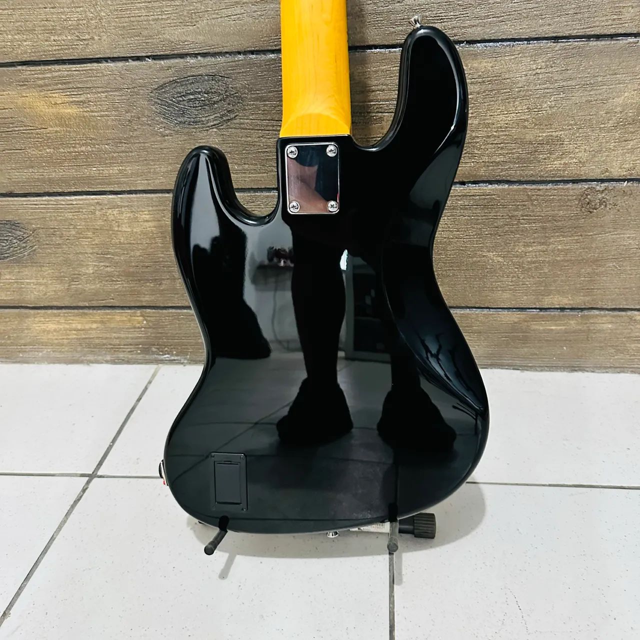  Baixo JB Shelter Custom  - Foto 3