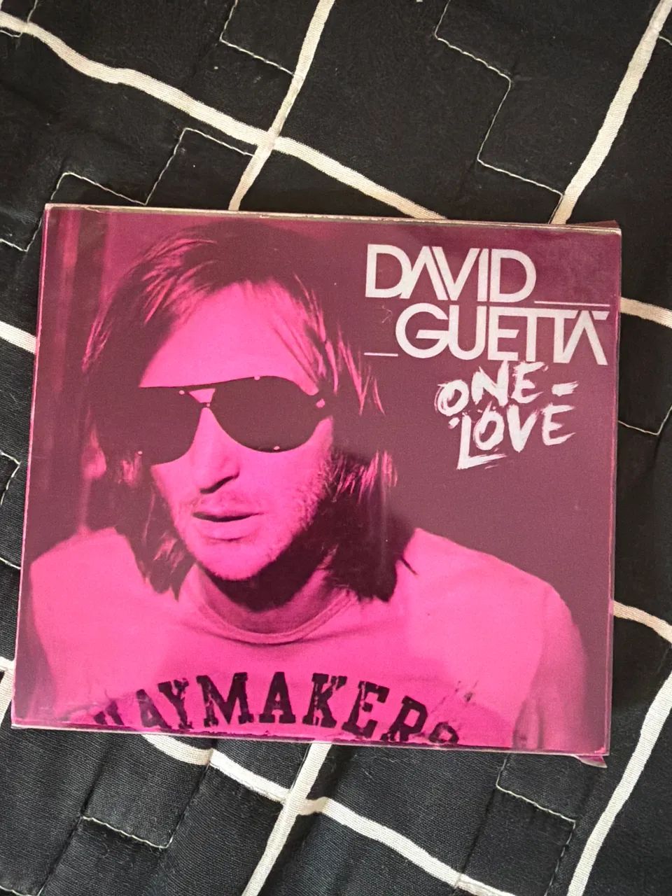 CAPA CD Comemorativo David Guetta ONE LOVE