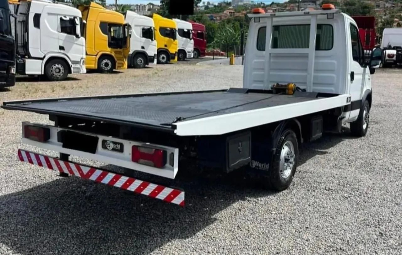 Iveco Daily 35s14 Plataforma 2015 - Foto 4