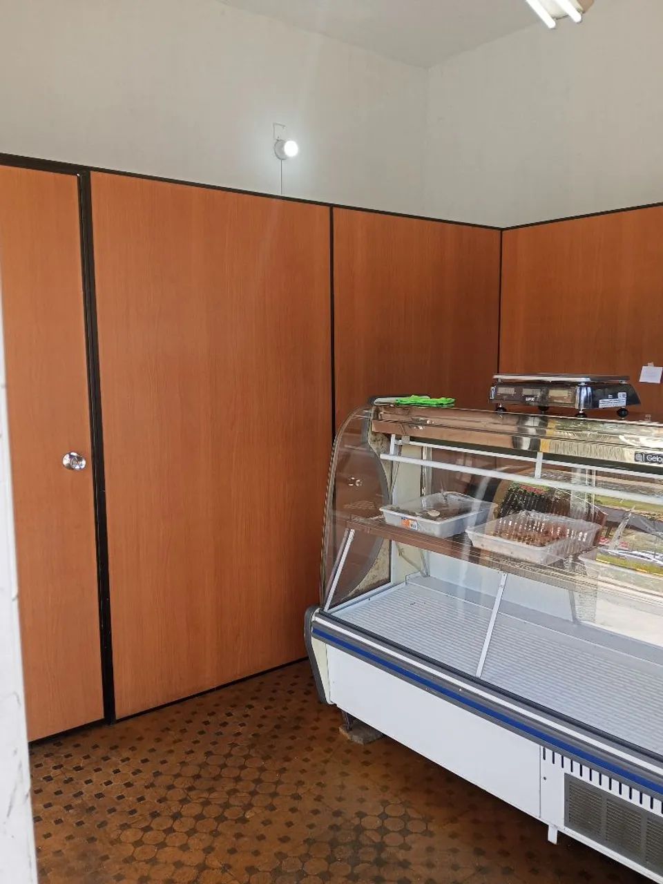 Passando o ponto frango assado.