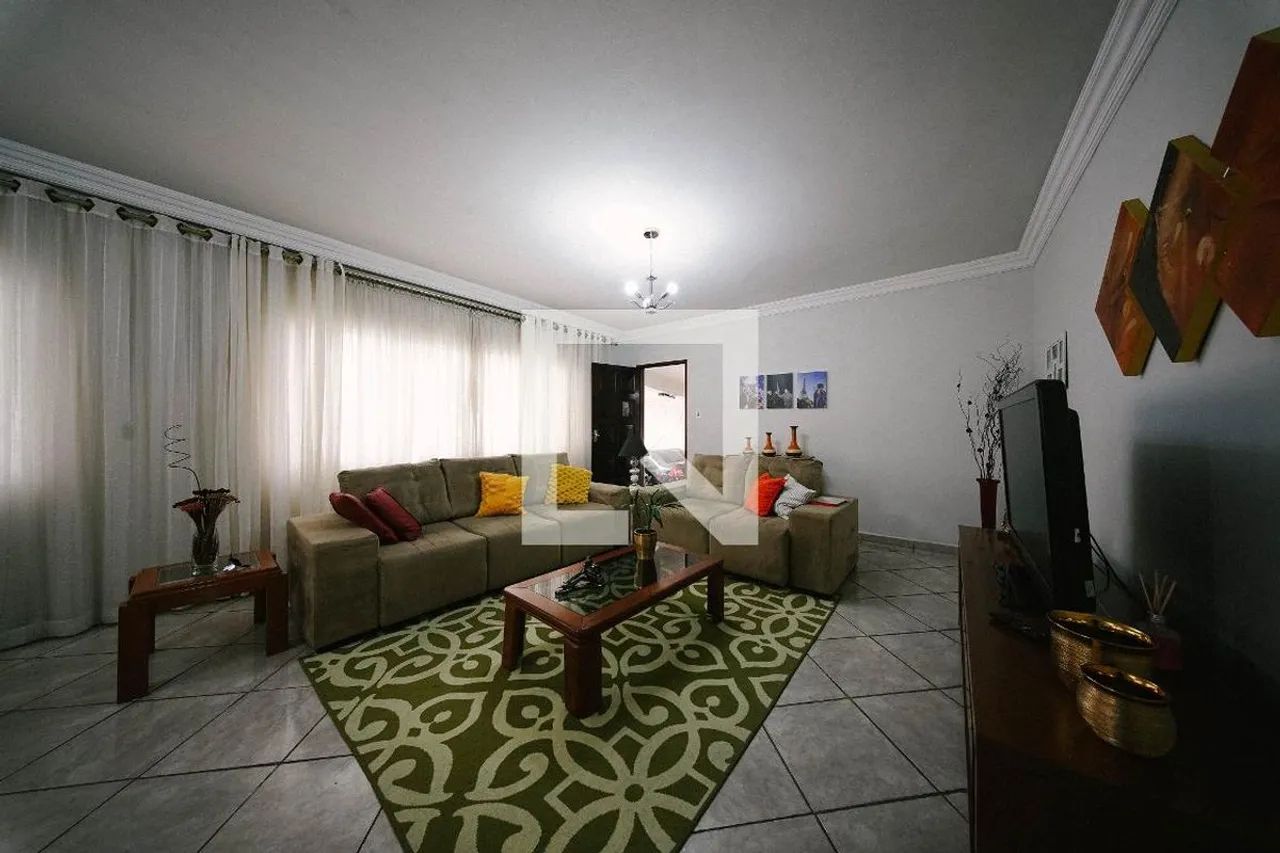 Casa à Venda - Jardim Maringá, 3 Quartos, 196 m2