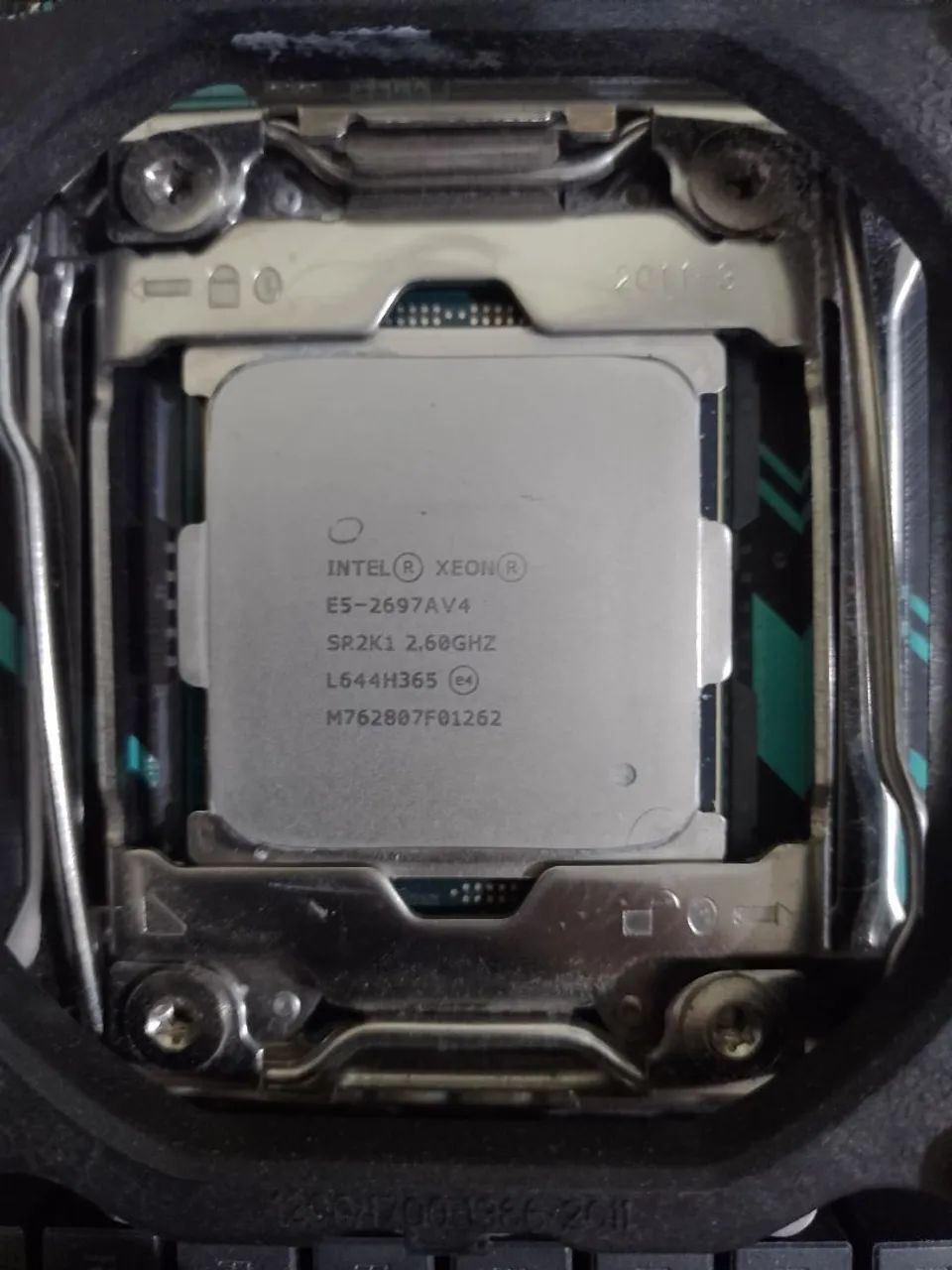 Kit Xeon -processador 2697a V4 + placa mãe+ 8gb ram funcionando perfeitamente testo! - Foto 2