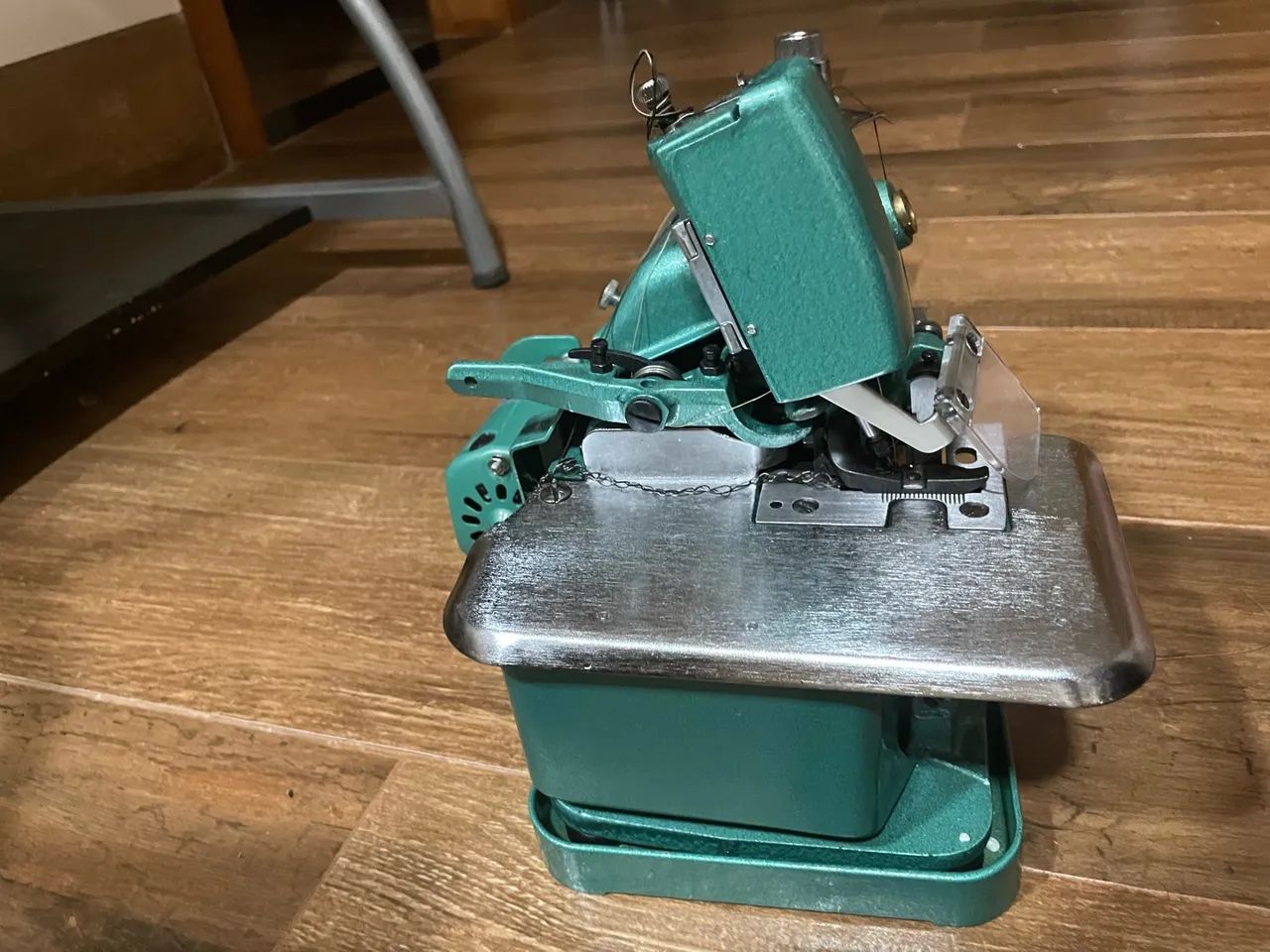 Overlock semi industrial  - Foto 5