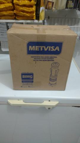 Vendo liquidificador industrial de 2,5litros fone *