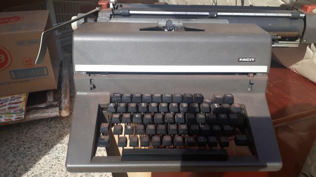 Máquina de escrever - Foto 3