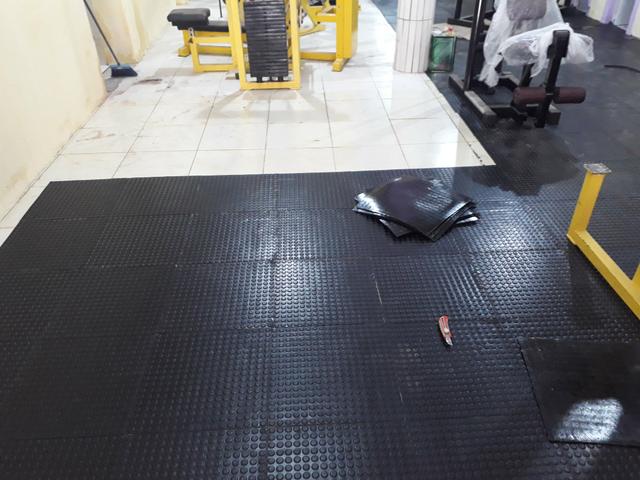 Instalação de pisos vinilicos, forros ,divisórias, drywal, emborrachados. - Foto 2
